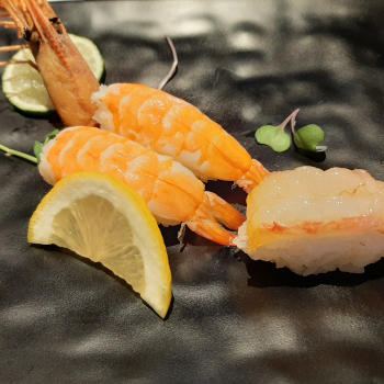 sashimi-nigiri-sushi_02