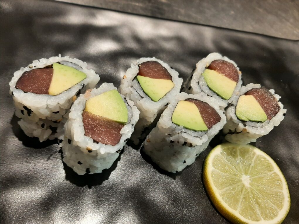 Tuna & Avocado Roll